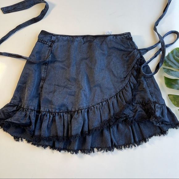Free people 10 Jean Ruffle Wrap Skirt Dark Wash Fringe Boho Sexy Adjustable - Picture 4 of 11